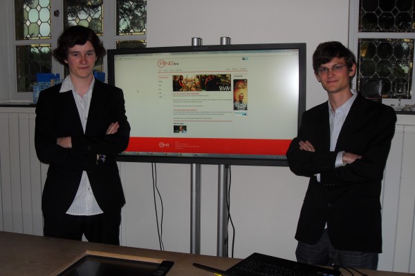 Robbie Nevens and Laurent Van Winckel demoing new Ringtv website